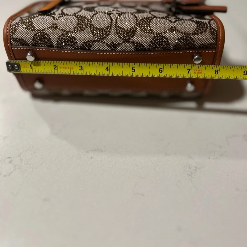 *AUTHENTIC*🍓COACH CRYSTAL SWING ZIP🍓NWOT - Picture 7 of 8